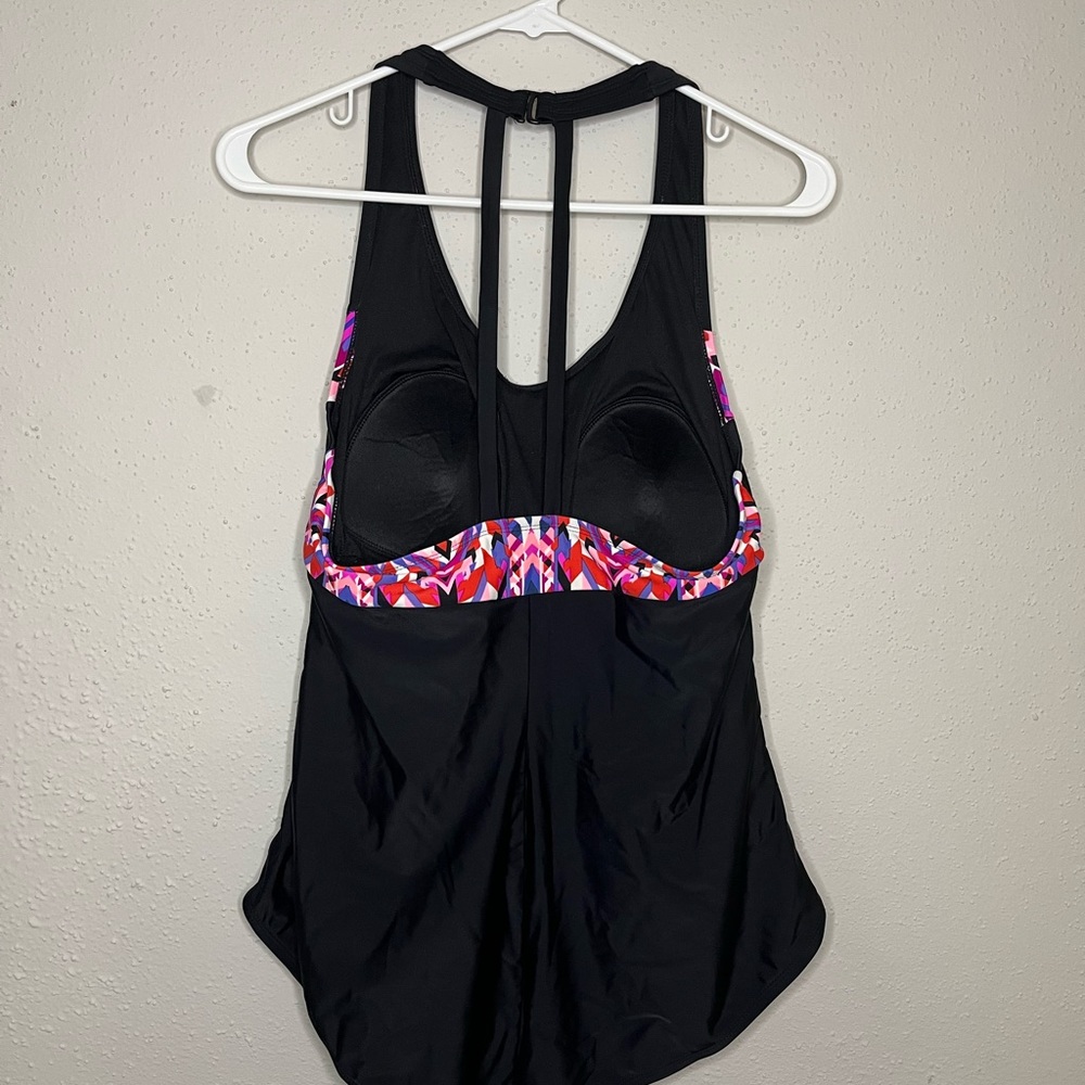Swimsuit - Picture 2 of 3
